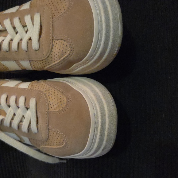Steve Madden Tan and Cream Women's Sneakers - Picture 10 of 12